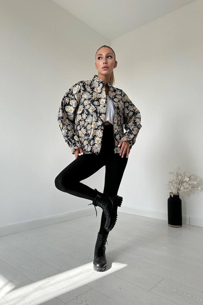 Elisa Cappotto Con Motivo Margherita: Nero Ed Ecru Abbigliamento all'ingrosso Casuale