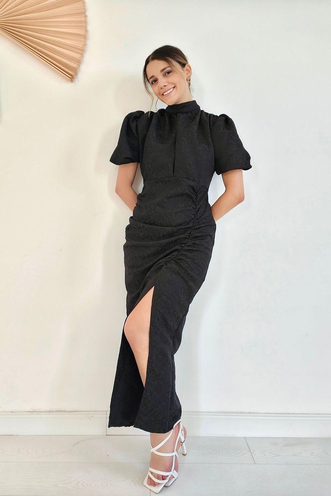 L&C فستان أسود أنيق بقصة فِت آند فلير ملابس بالجملة رائع