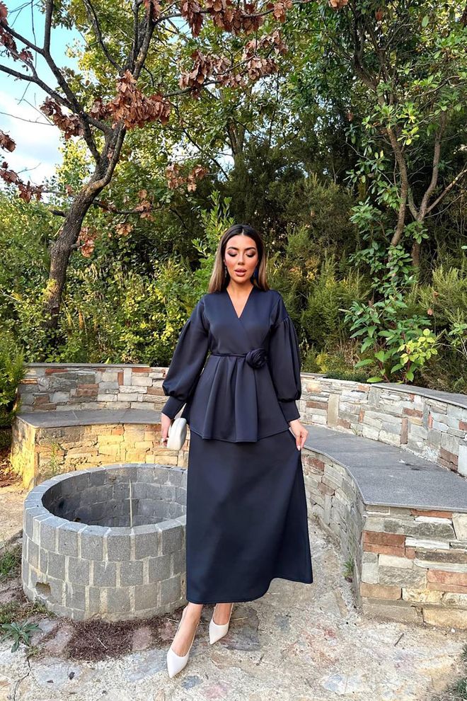 Elisa Black Modest Elegant Formal A Line Maxi Dress With Long Ballon Sleeves And V Neck Wholesale Clothing Modest