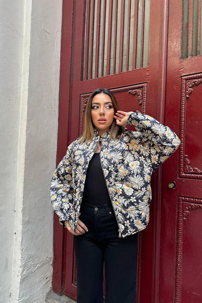 Elisa Daisy Pattern Coat Black & Ecru Wholesale Clothing Casual