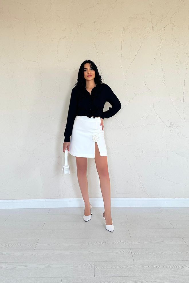 Elisa Slit Rose Detailed Mini Skirt White Wholesale Clothing Elegant