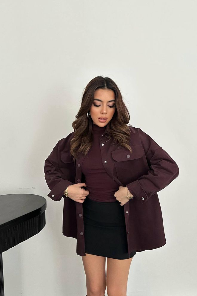 Elisa Bordeaux Übergroßes Geknöpftes Hemd Mit Hohem Kragen Lang Großhandelskleidung 1