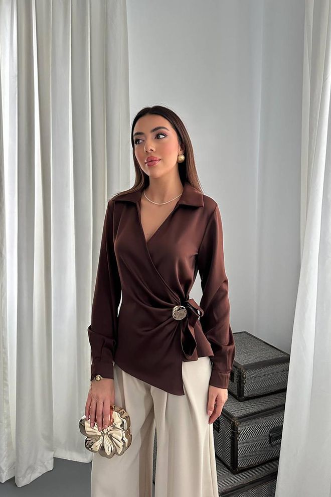 Elisa Camicetta Marrone Elegante Formale Con Collo Profondo Abbigliamento all'ingrosso Modesto