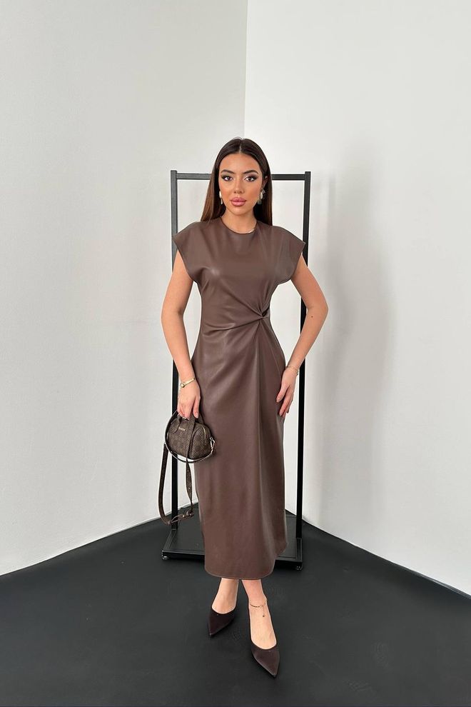 Elisa Vestido Bainha Maxi Castanho Elegante Com Mangas Japonesas Roupas por atacado Formal
