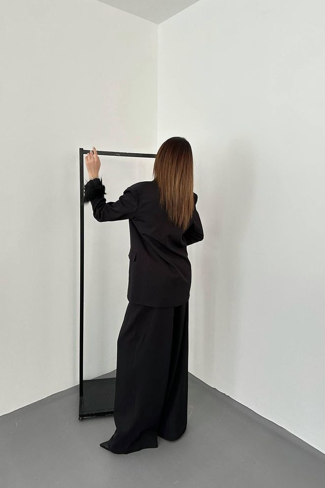 Elisa Súprava bundy a nohavíc s páperovými rukávmi čierna Veľkoobchod s oblečením Elegantný