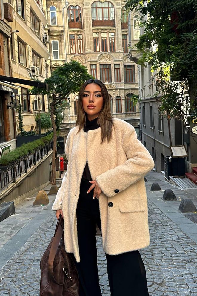 Elisa Fuzzy Zachte Jas Camel Groothandel Kleding Casual