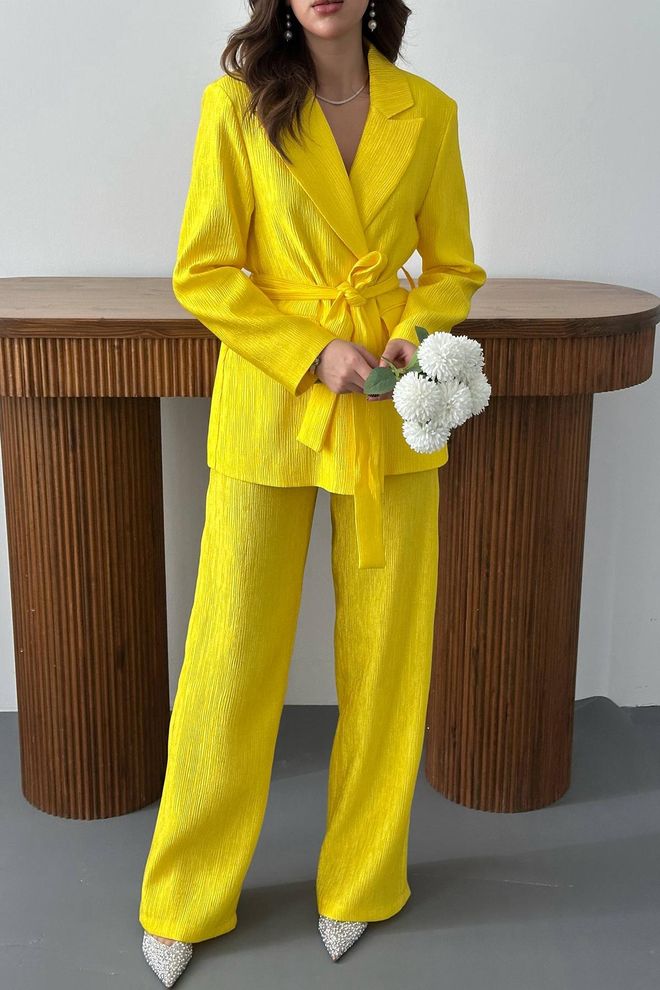 Elisa Veste Et Pantalon Avec Ceinture Costume Brillant Jaune Vêtements en gros Automne