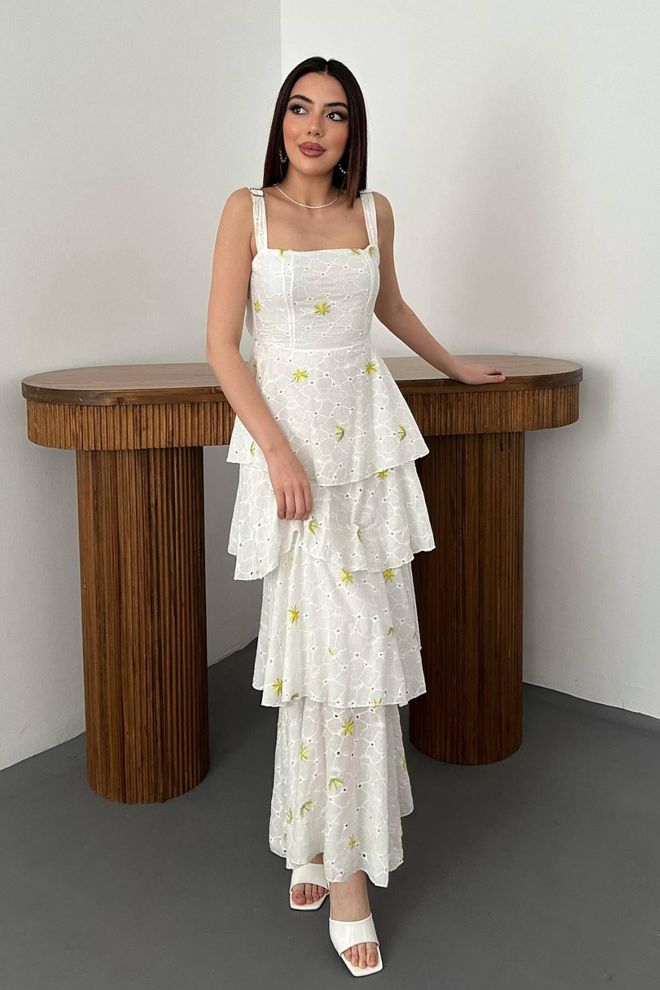 Elisa Biele Šaty Fit And Flare S Kvetinovým Vzorom Veľkoobchod s oblečením 1