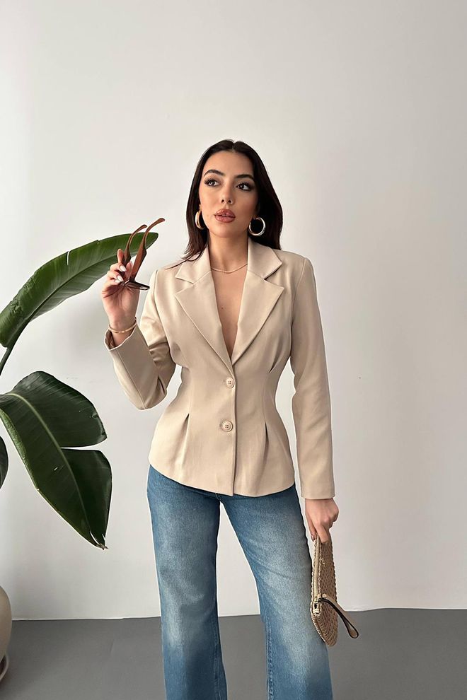 Elisa Beige Slim Fit Jas Met Één Rij Knopen Groothandel Kleding Casual