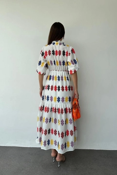 A wholesale clothing model wears ELS10098 - Leaf Pattern Colored Dress - White, Turkish wholesale Dress of Elisa