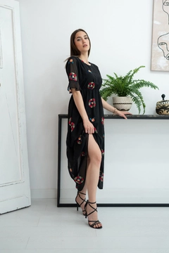 A wholesale clothing model wears ELS10172 - Embroidered Chiffon Dress - Black, Turkish wholesale Dress of Elisa