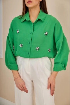 A wholesale clothing model wears ELS10185 - Stone Embroidered Shirt - Green, Turkish wholesale Shirt of Elisa