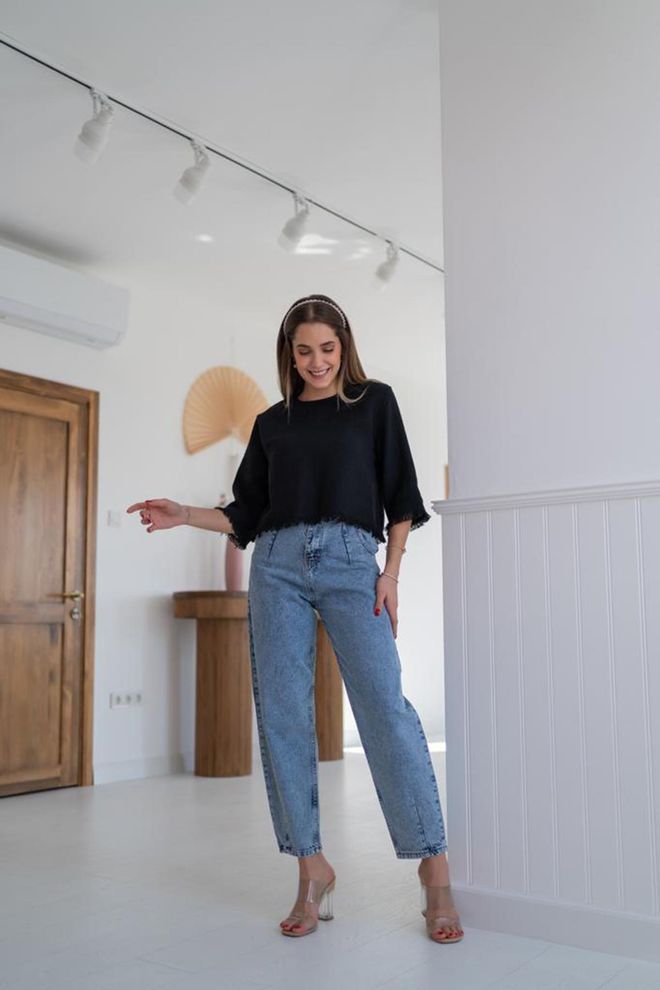 Elisa Camicetta con nappe Nera Abbigliamento all'ingrosso Casuale