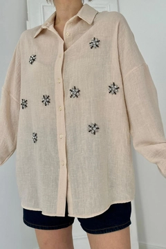 A wholesale clothing model wears ELS10301 - Stone Embroidered Shirt - Beige, Turkish wholesale Tunic of Elisa