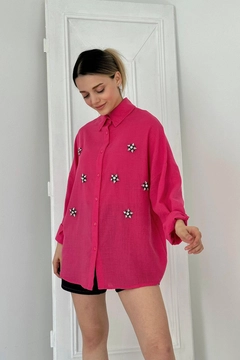 A wholesale clothing model wears ELS10310 - Stone Embroidered Shirt - Fuchsia, Turkish wholesale Tunic of Elisa