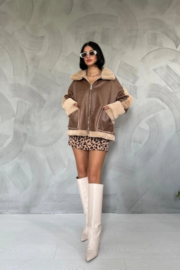 A wholesale clothing model wears  Furry Coat - Tan
, Turkish wholesale Coat of Elisa