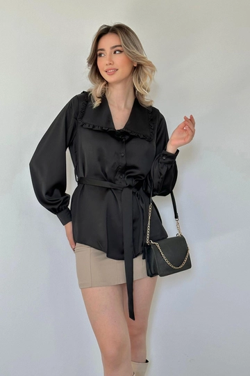 A wholesale clothing model wears  Satin Shirt With Frilly Collar Belt - Black
, Turkish wholesale Tunic of Elisa