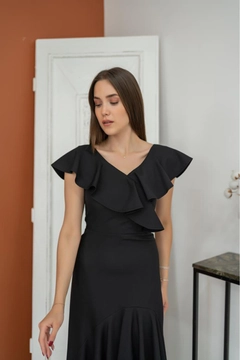 A wholesale clothing model wears els11273-flounce-asymmetrical-dress-black, Turkish wholesale Dress of Elisa