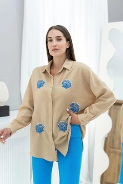 A wholesale clothing model wears els11285-sea-shell-patterned-shirt-mink, Turkish wholesale Tunic of Elisa