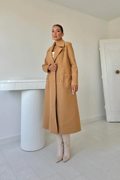 Модель оптовой продажи одежды носит els11449-pocket-chain-coat-camel, турецкий оптовый товар Пальто от Elisa.