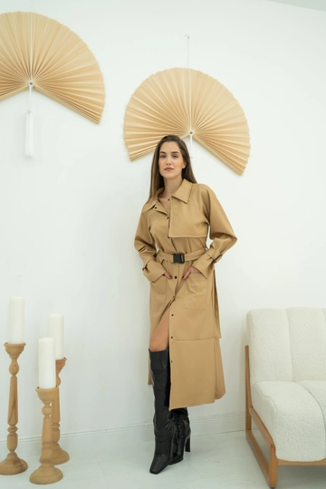 A wholesale clothing model wears  Leather Overcoat - Beige
, Turkish wholesale Trenchcoat of Elisa