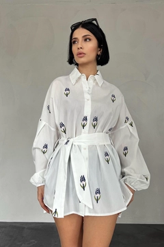 A wholesale clothing model wears els11567-voile-length-embroidery-belted-shirt-navy-blue, Turkish wholesale Tunic of Elisa