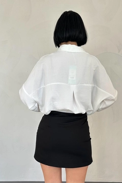 A wholesale clothing model wears els11675-stone-embroidered-shirt-white, Turkish wholesale Tunic of Elisa