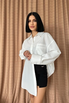 A wholesale clothing model wears els11715-knitwear-pocket-flotilla-shirt-white, Turkish wholesale Tunic of Elisa