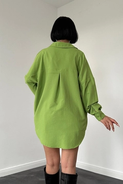A wholesale clothing model wears els11854-classic-pattern-hand-embroidered-shirt-green, Turkish wholesale Tunic of Elisa