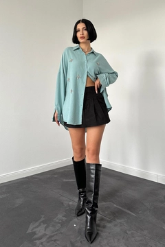 A wholesale clothing model wears els11810-classic-pattern-hand-embroidered-shirt-mint, Turkish wholesale Tunic of Elisa