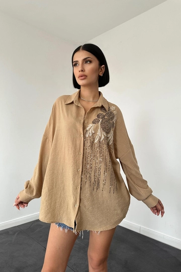 A wholesale clothing model wears  Sequined Embroidered Fitted Shirt - Beige
, Turkish wholesale Shirt of Elisa