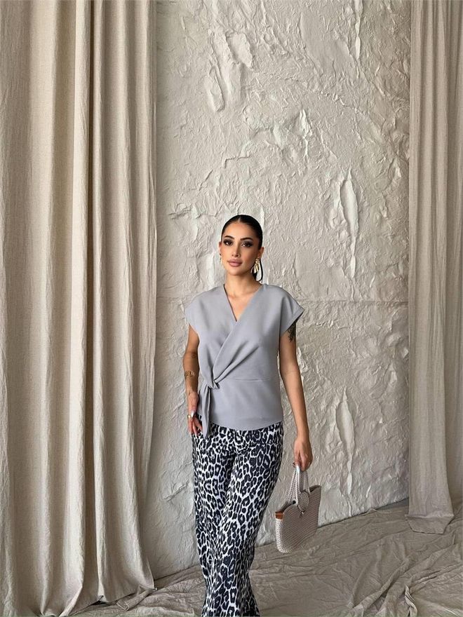 Ello Blusa Sin Mangas Con Detalle De Lazo Gris Ropa al por mayor Elegante