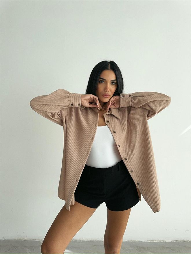 Ello Gestreiftes Stoffhemd Beige Großhandelskleidung Lässig