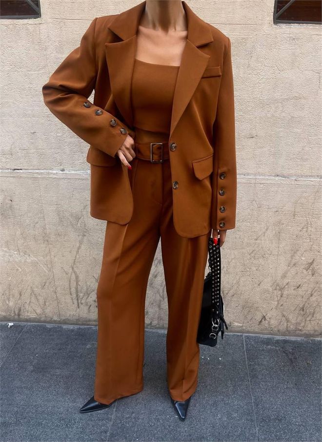 Ello بدلة ثلاث قطع مع جاكيت بليزر بني ملابس بالجملة لا يوجد قماش