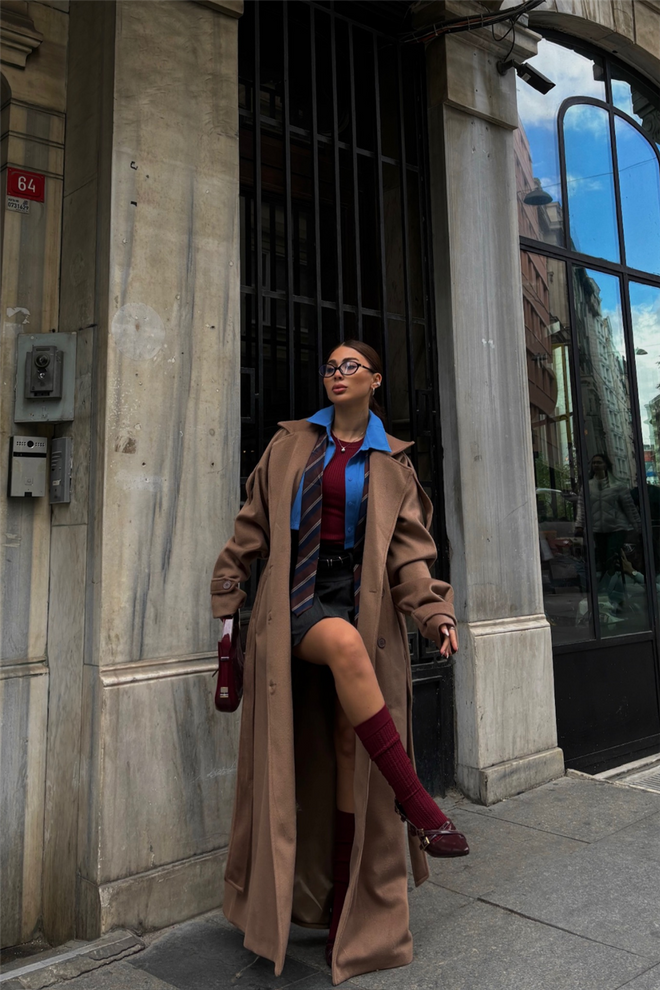 ESPADA Brązowy Elegancki Płaszcz Jednorzędowy Hurtowa sprzedaż odzieży Odpoczynek