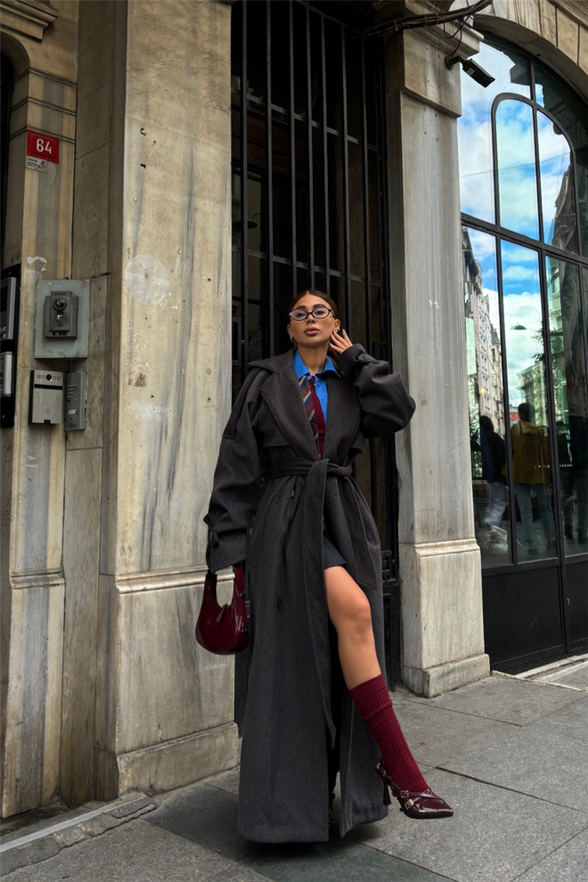 ESPADA Szary Elegancki Owijany Długi Płaszcz Oversize Z Wyciętym Kołnierzem Hurtowa sprzedaż odzieży Klasyczny