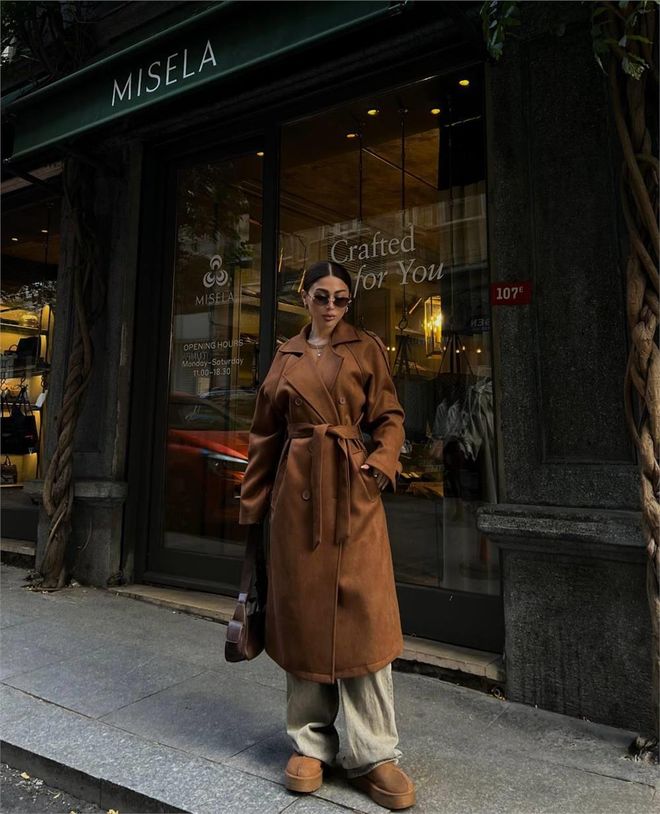 Ello Wildleder Trenchcoat – Hellbraun Großhandelskleidung Elegant