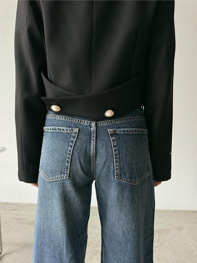 Ello Chaqueta Corta Con Detalle De Botón De Perlas En La Espalda Negro Ropa al por mayor Invierno