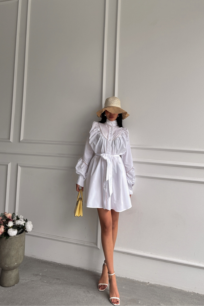 Ello Rozšírené Popelínové Šaty S Predným Zapínaním A Detailným Opaskom Veľkoobchod s oblečením Polyester