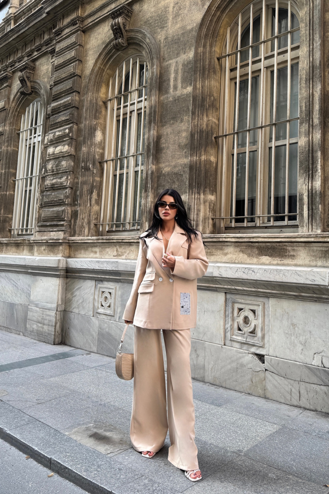 ESPADA Béžový Formálny Oversized Oblek S Vreckami S Chlopňou Veľkoobchod s oblečením Formálny
