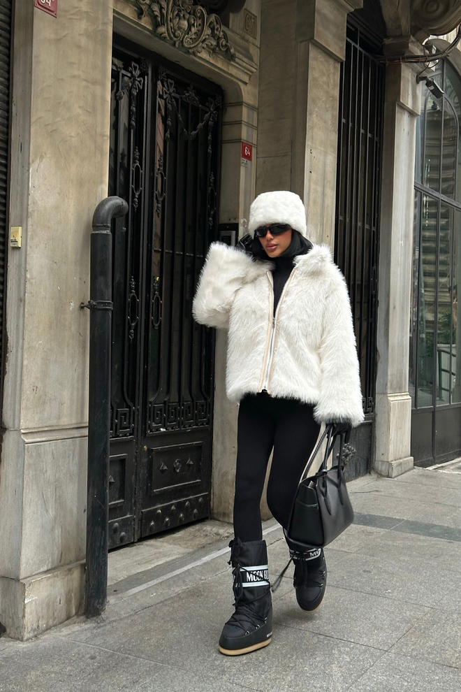 Ello White Fur Jacket With High Collar And Zip Closure Wholesale Clothing 1