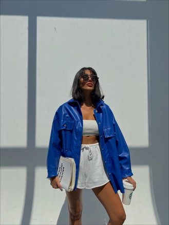 A model wears 24781 - Shirt - Saxe, wholesale Shirt of Ello to display at Lonca