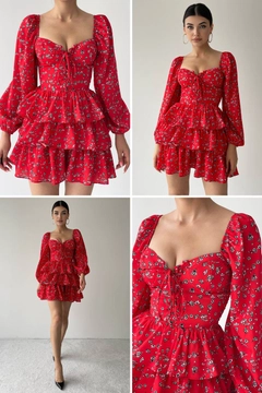 Una modella di abbigliamento all'ingrosso indossa 29595 - Dress - Red, vendita all'ingrosso turca di Vestito di Etika