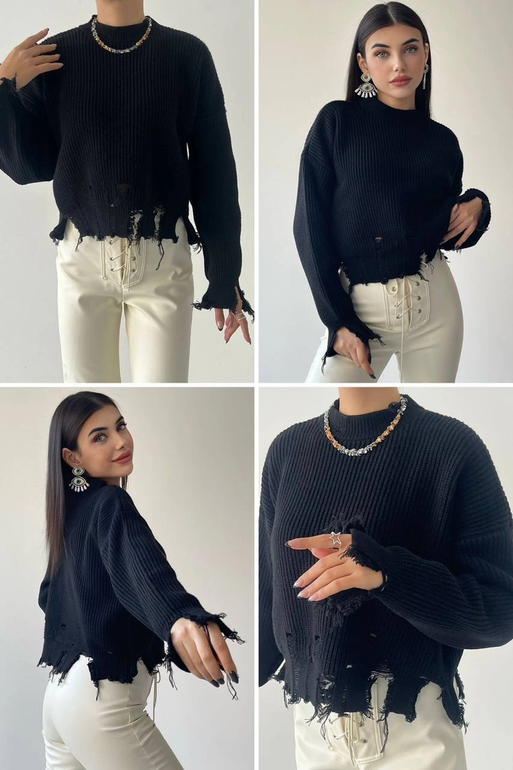 A wholesale clothing model wears 30554 - Sweater - Black, Turkish wholesale Sweater of Etika
