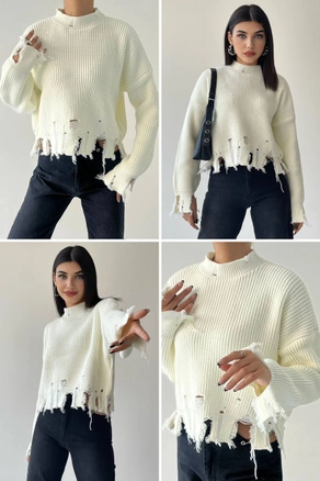 A model wears 30553 - Sweater - Ecru, wholesale Sweater of Etika to display at Lonca
