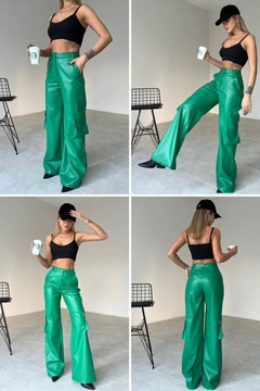 Una modella di abbigliamento all'ingrosso indossa 32784 - Pants - Green, vendita all'ingrosso turca di Pantaloni di Etika