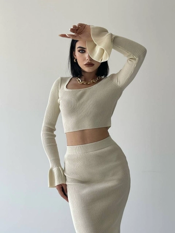 A wholesale clothing model wears  Kylie Sleeve Detail Set
, Turkish wholesale Suit of Etika