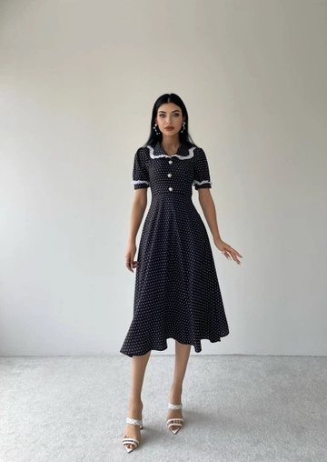 A wholesale clothing model wears  Marley Midi Dress
, Turkish wholesale Dress of Etika