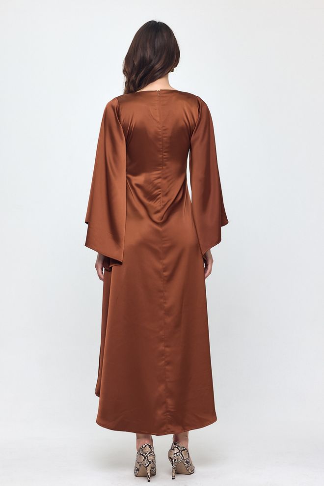 Evable Коричневое Атласное Длинное Платье С Рукавами Nob Оптовая продажа одежды Формальный