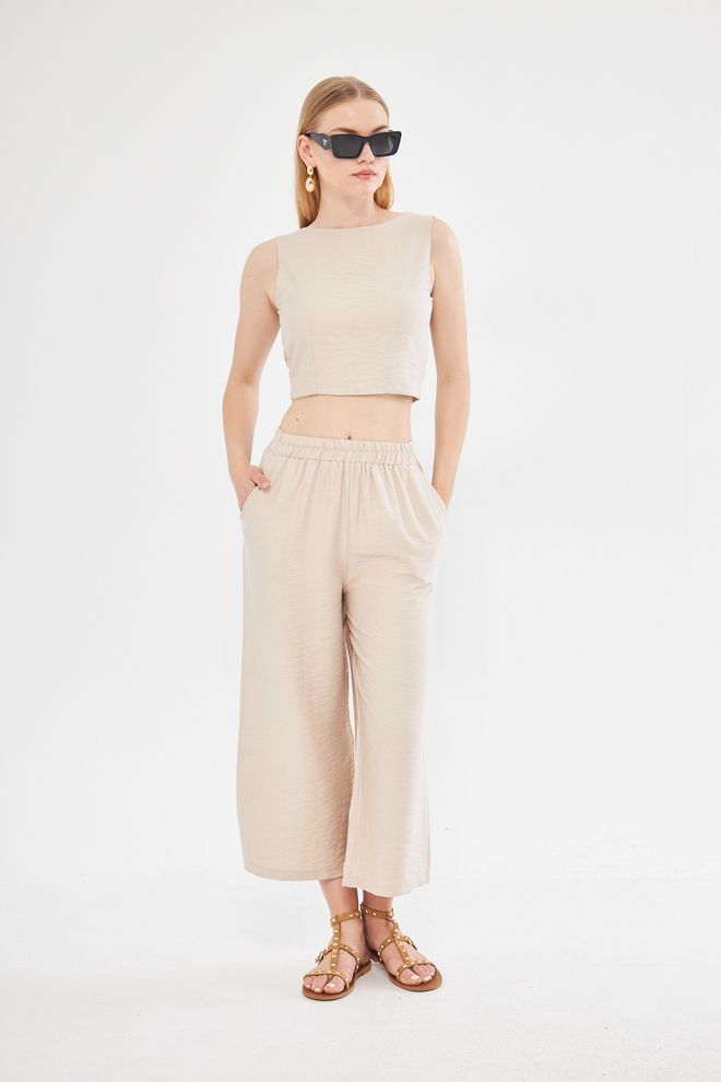 Evable Bequeme Kurze Schlupfhose Mit Weitem Bein Und Leinen In Beige Großhandelskleidung Lässig